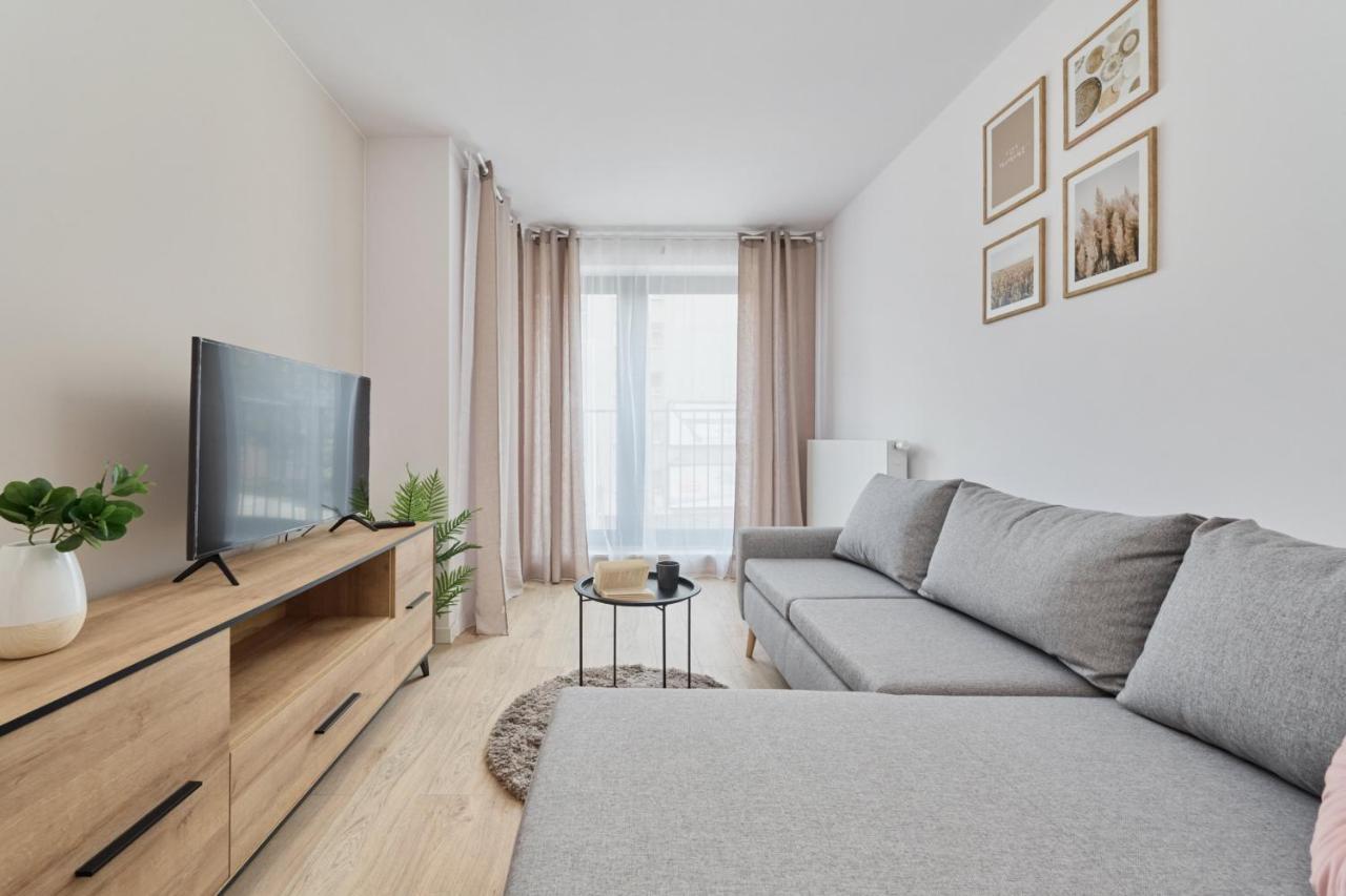 Nowoczesny Apartament Z Balkonem I Parkingiem W Centrum Wroclawia By Noclegi Renters Kültér fotó