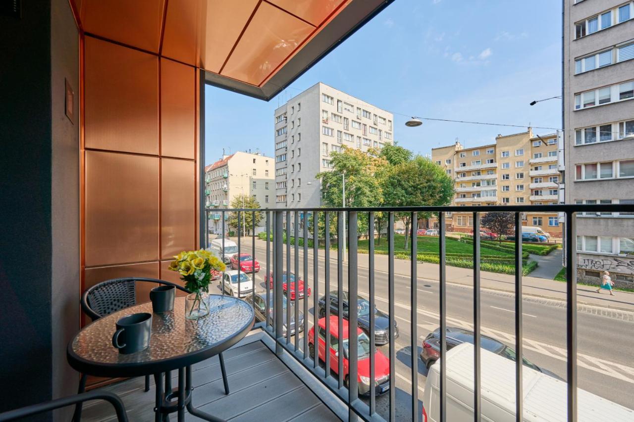 Nowoczesny Apartament Z Balkonem I Parkingiem W Centrum Wroclawia By Noclegi Renters Kültér fotó